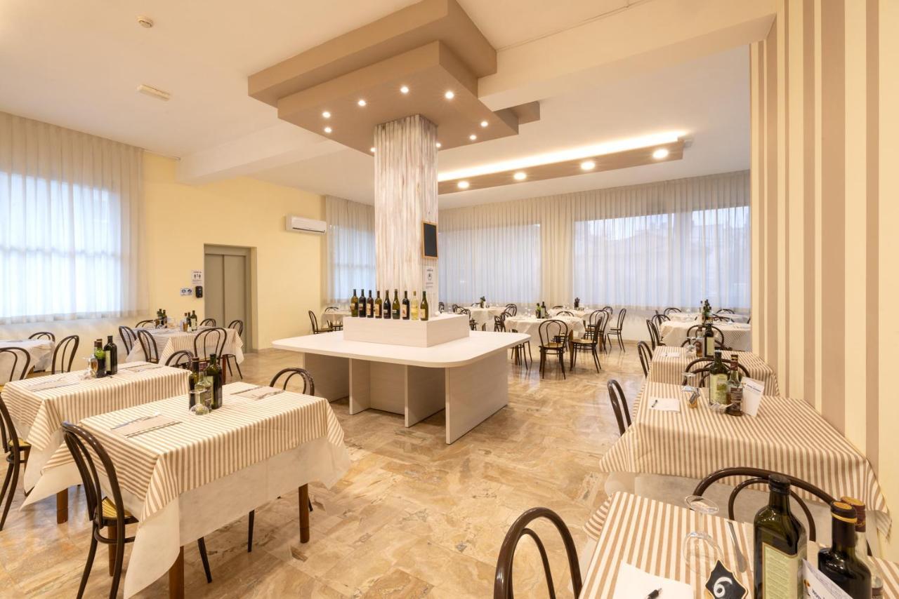 Hotel Giordo Rimini Bagian luar foto