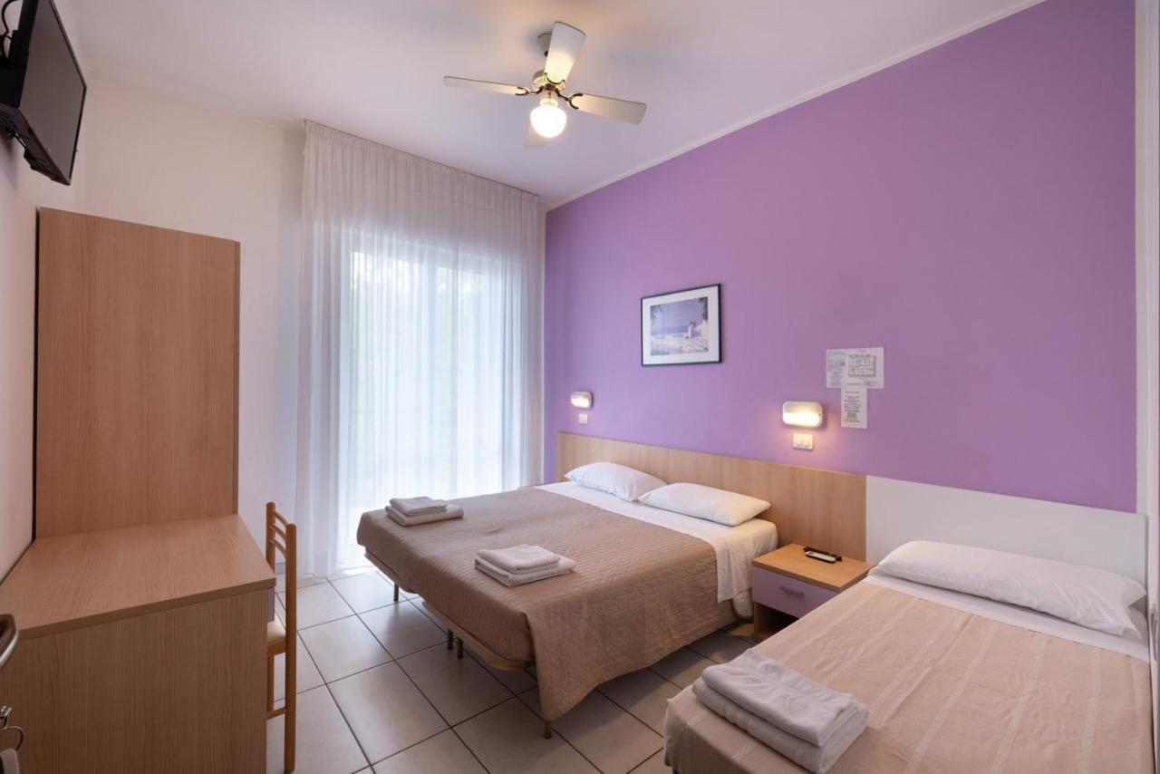 Hotel Giordo Rimini Bagian luar foto