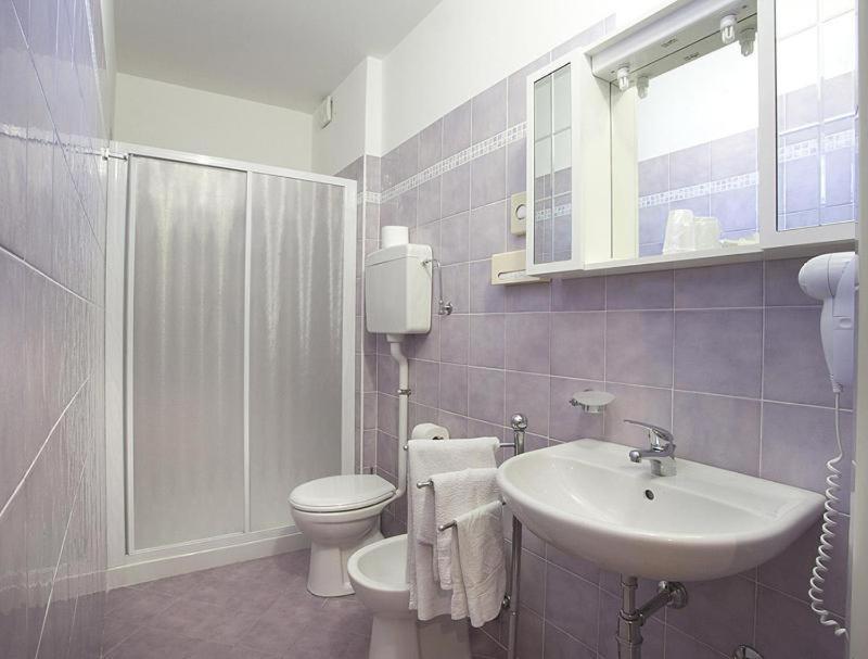 Hotel Giordo Rimini Bagian luar foto